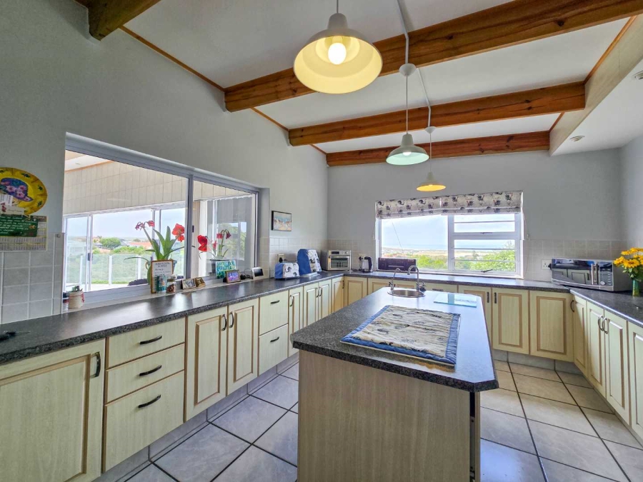 4 Bedroom Property for Sale in Stilbaai Wes Western Cape